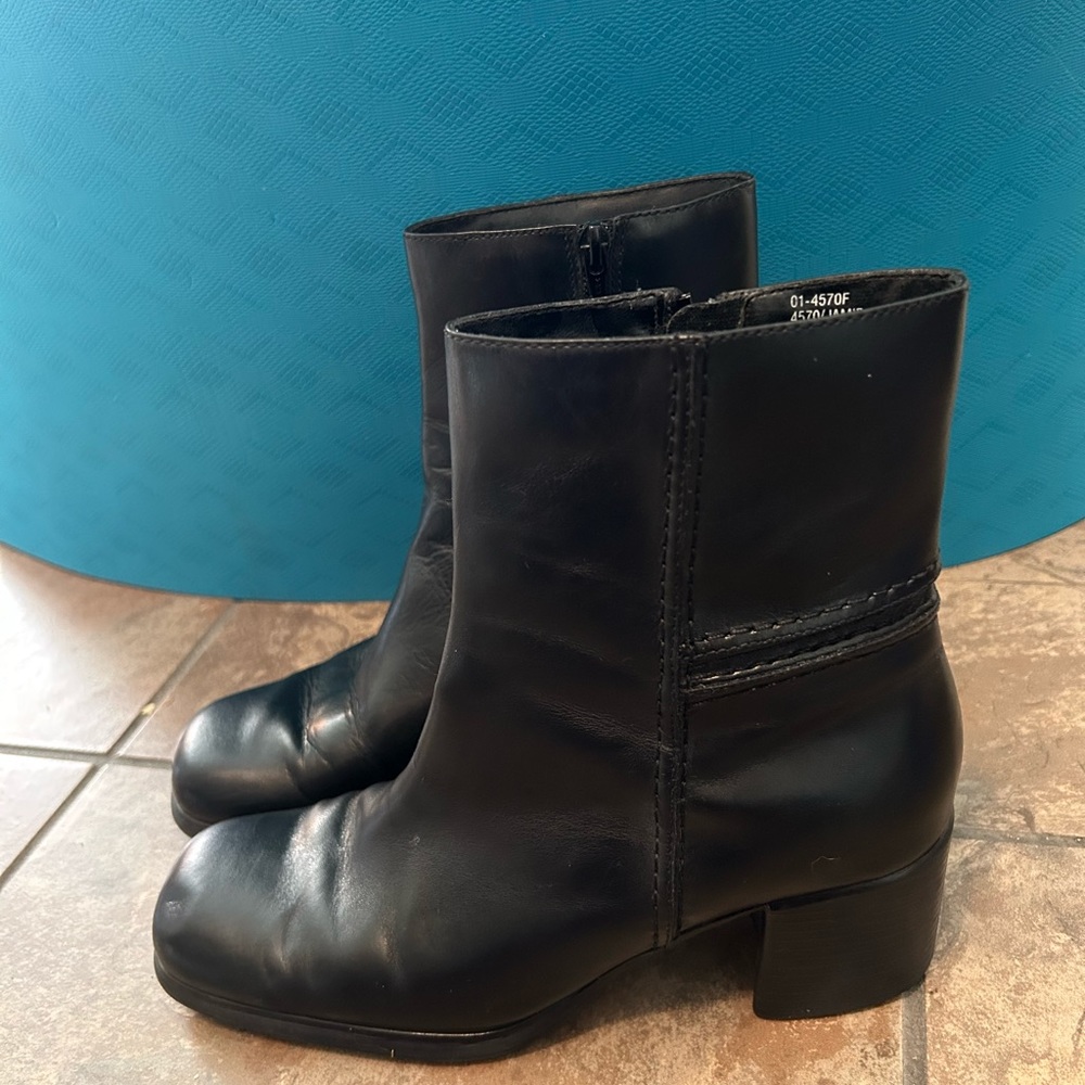 Vintage EA Flexo Black Leather boots